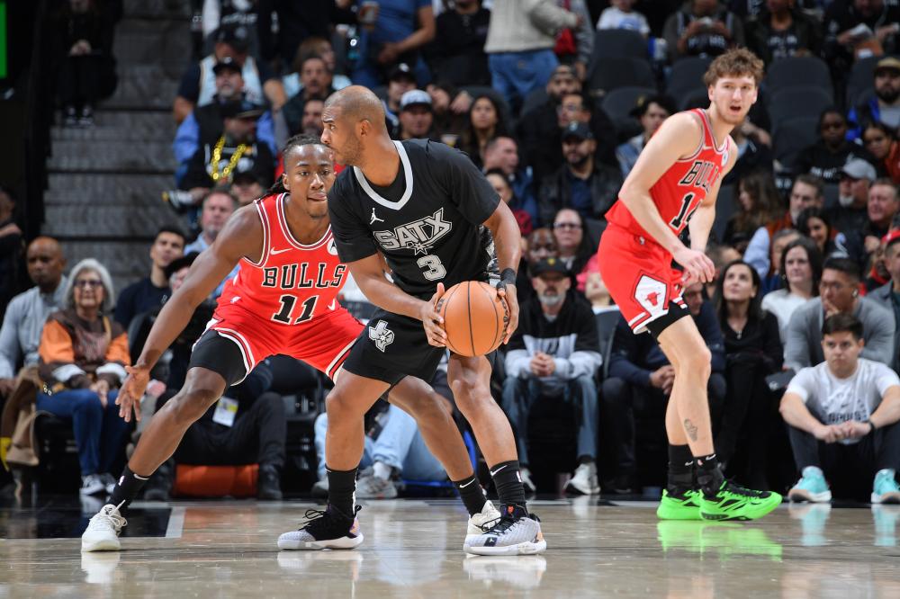 坚持加入自 坚持加入自