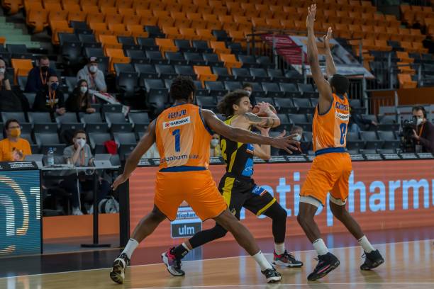 对足球技战 对足球技战